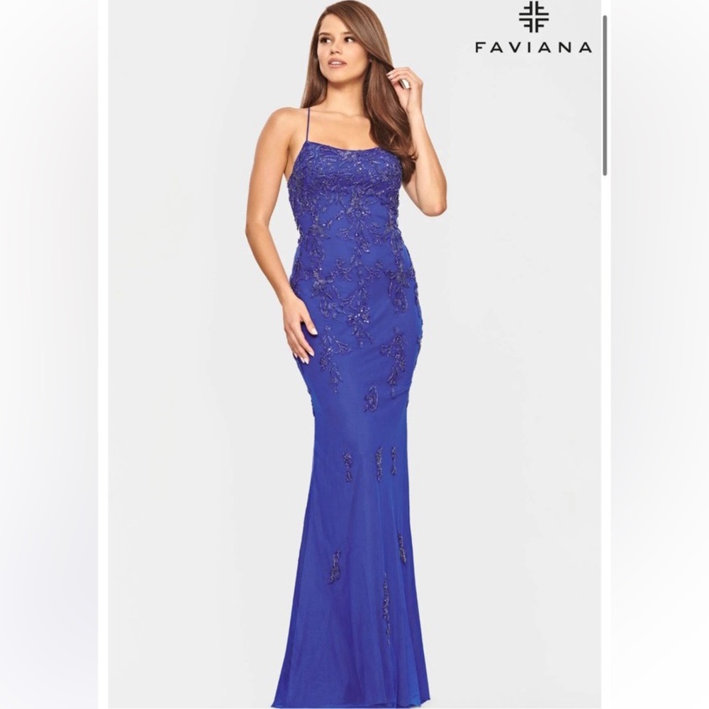 Faviana Long Tulle Prom Dress With Beaded Applique & Scoop Neckline Blue S10634